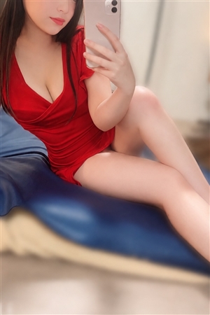 桃瀬らら
