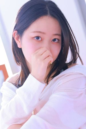 山中なな