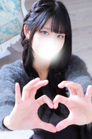 綾瀬なぎ